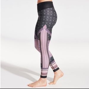 Calia Bandana Patterned Athletic Workout Leggings